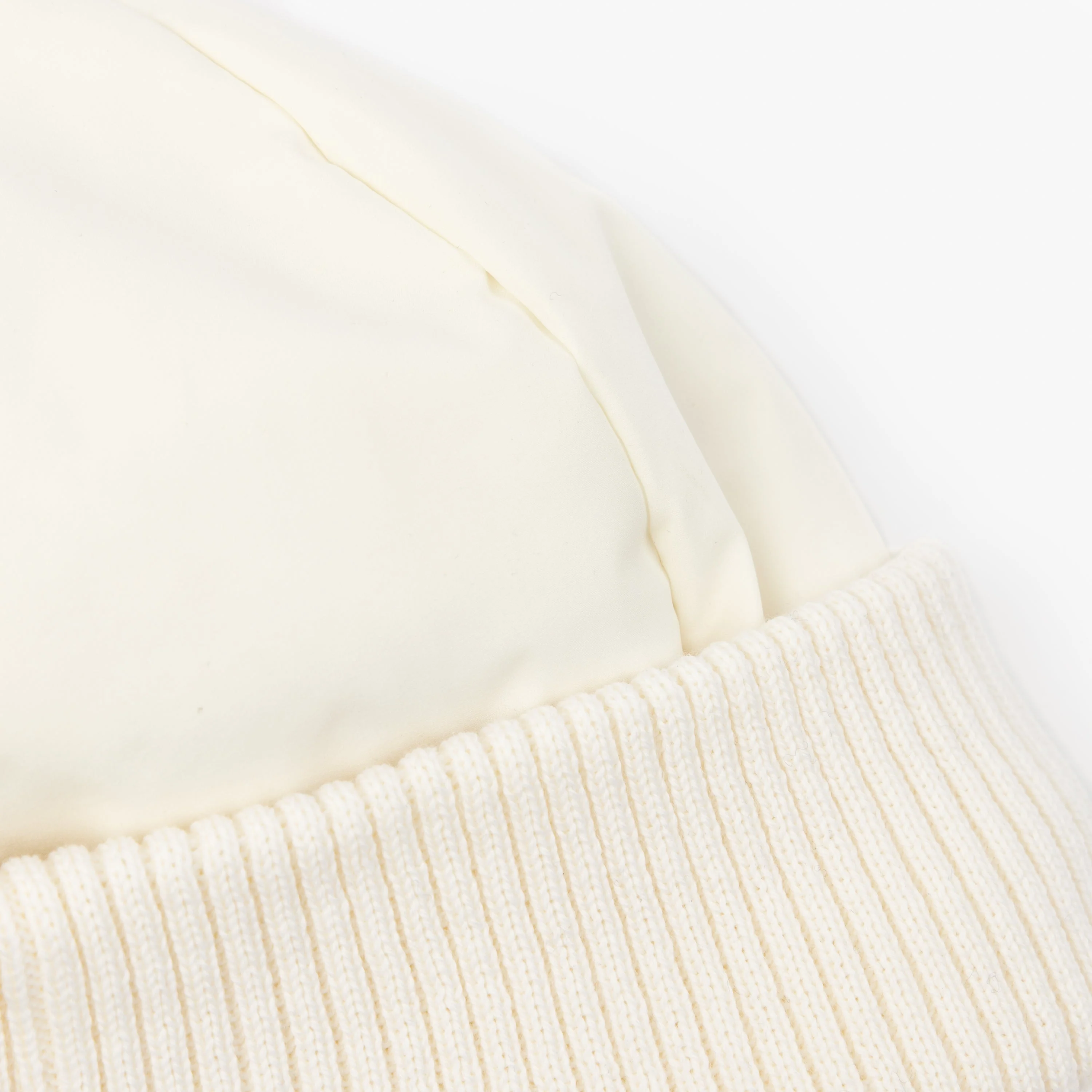 Airlite Down Padded Beanie - Image 10