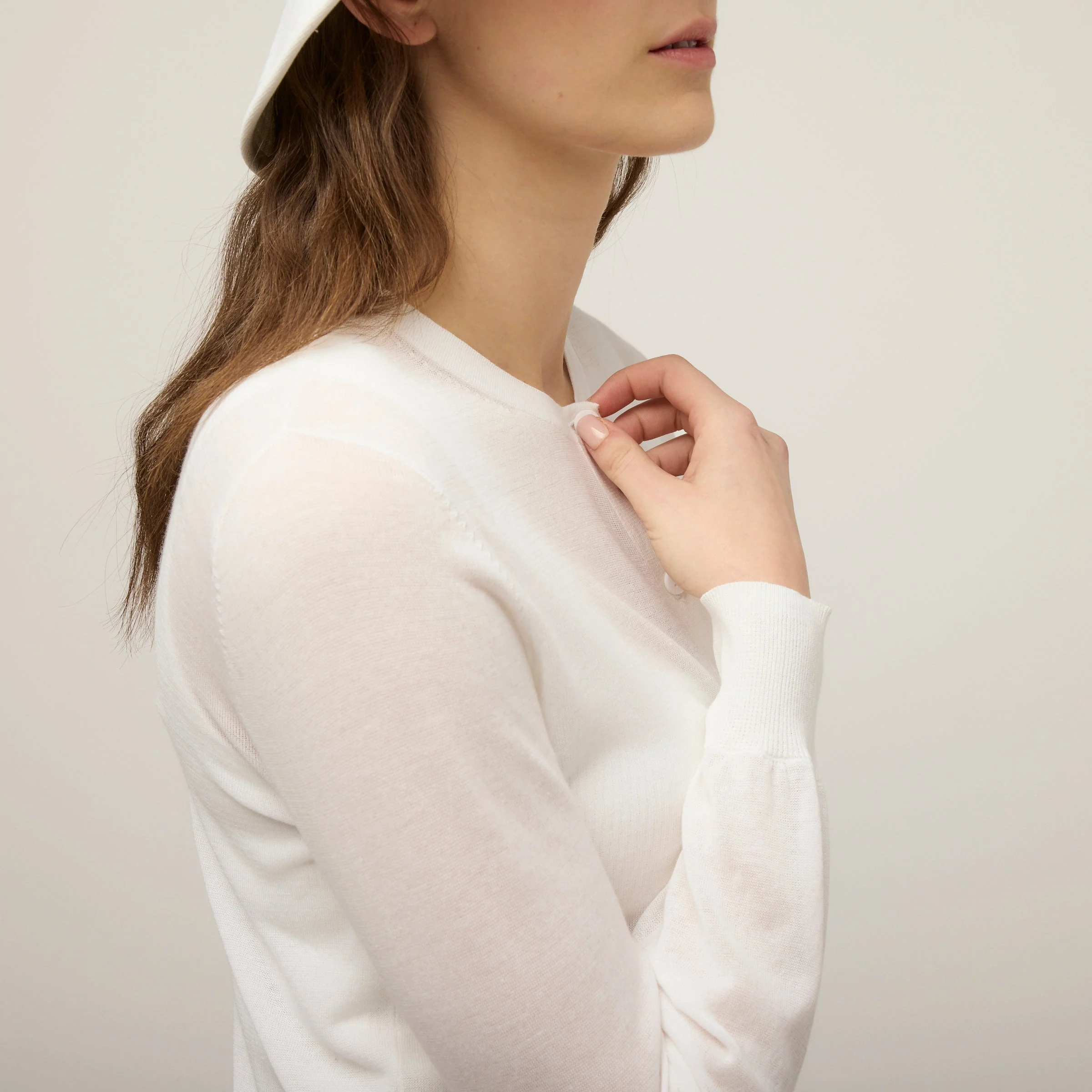 Extrafine Lightweight Cardigan - Image 3